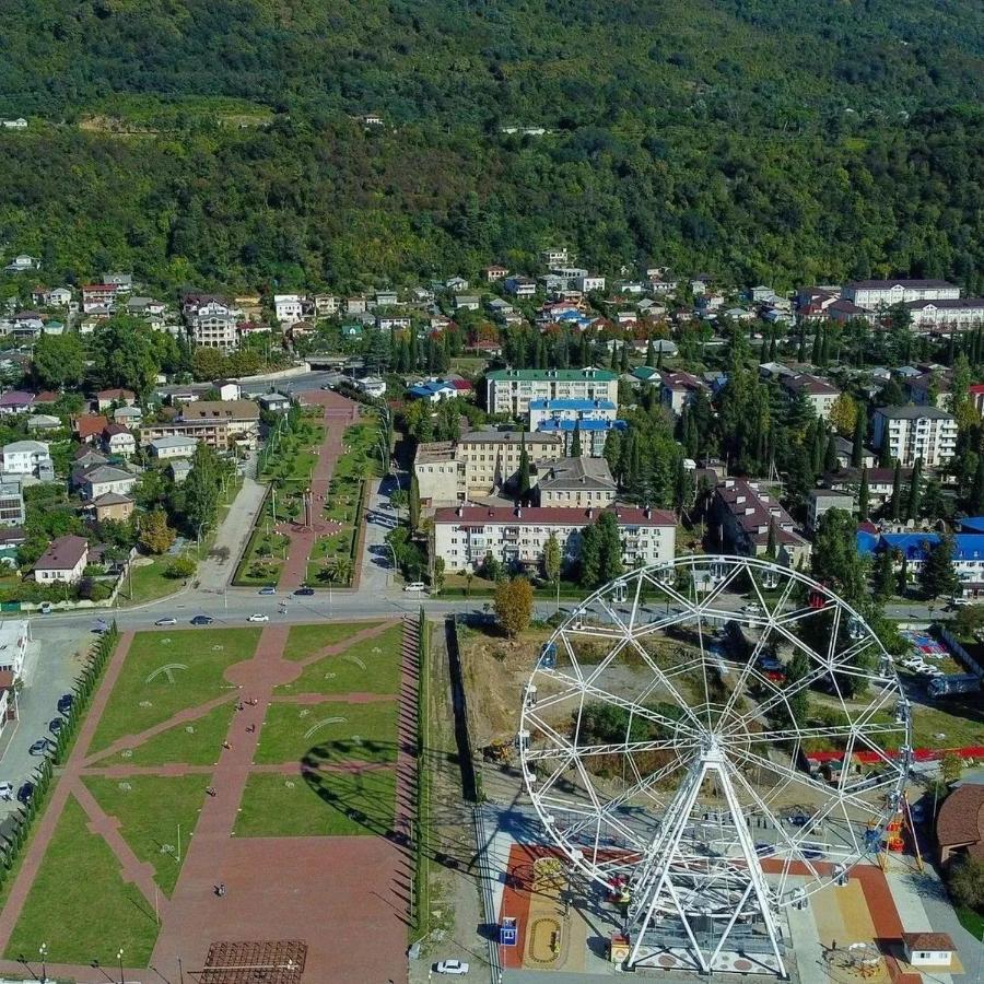 Отель Самира Гагра Экстерьер фото